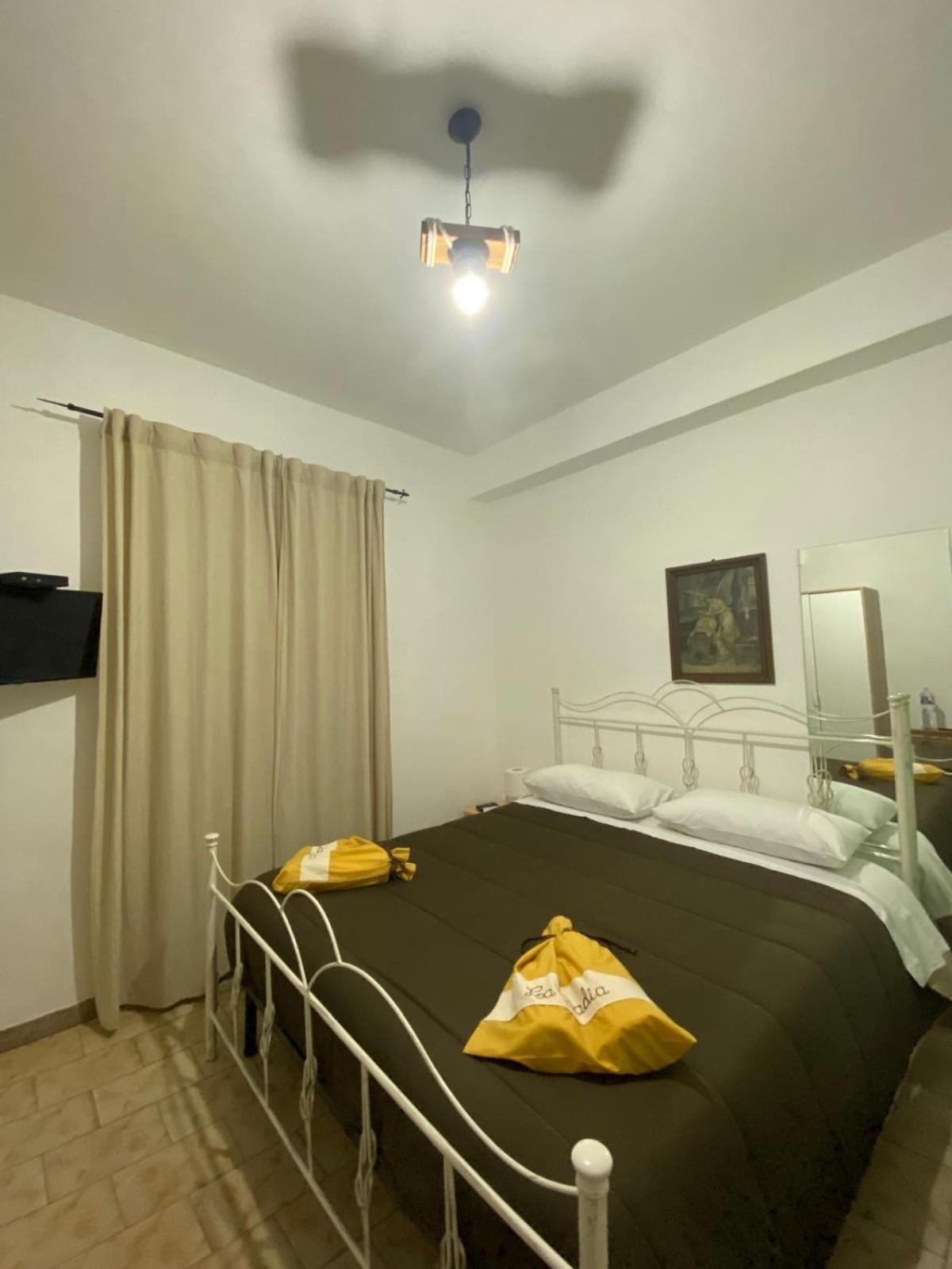 La Badia Otel Messina Oda fotoğraf